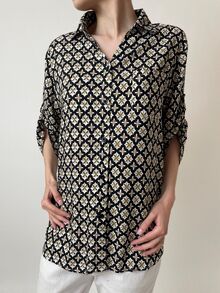 Свободна дамска риза, 3/4 ръкав с регулируема дължина, фигурален десен в черно