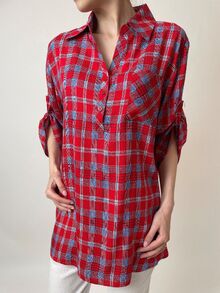 Свободна дамска риза, 3/4 ръкав с регулируема дължина, десен ситно каре в светло синьо и червено