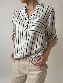 Свободна дамска риза, памучна материя, 3/4 ръкав с регулируема дължина, десен райе в черно, бял фон
