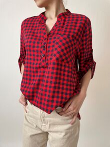 Свободна дамска риза, 3/4 ръкав с регулируема дължина, десен ситно каре в класическо черно и червено