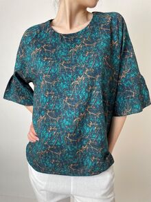 Свободна дамска блуза с 3/4 ръкав, памучна материя, десен в синьо