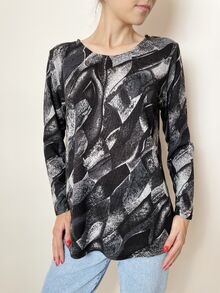 Дамска блуза с дълъг ръкав, свободна кройка, кашмирена мекота, десен в черно и сиво