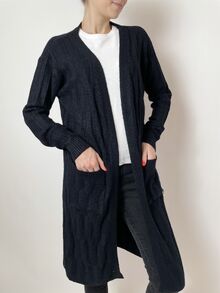 Дълга дамска жилетка с кашмир, еластична плетка с декорация и два лицеви джоба, цвят черен