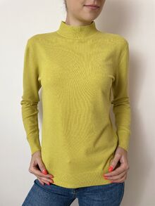 Кашмирен пуловер тип полуполо в лимонено жълто