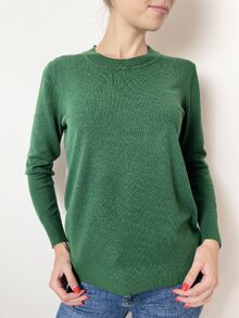 Кашмирен пуловер с обло деколте в пастелно зелено