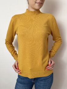 Кашмирен пуловер тип полуполо в цвят горчица