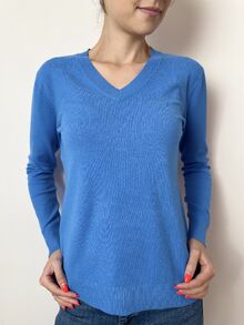 Кашмирен пуловер с остро деколте в парижко синьо