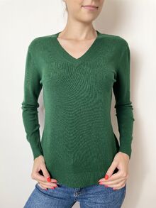 Кашмирен пуловер с остро деколте в тъмно зелен цвят