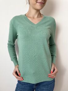 Кашмирен пуловер с остро деколте в цвят светла мента