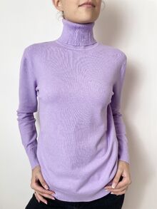 Кашмирен пуловер тип поло в светло лилав цвят