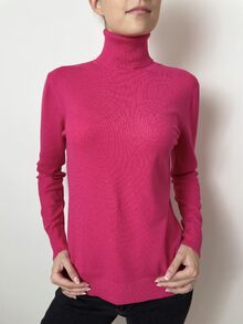 Кашмирен пуловер тип поло в циклама