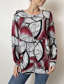 Дамска блуза с дълъг ръкав, материя с кашмирена мекота, десен листа във вишнево