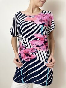 Лятна дамска блуза на райета с цветя в розово